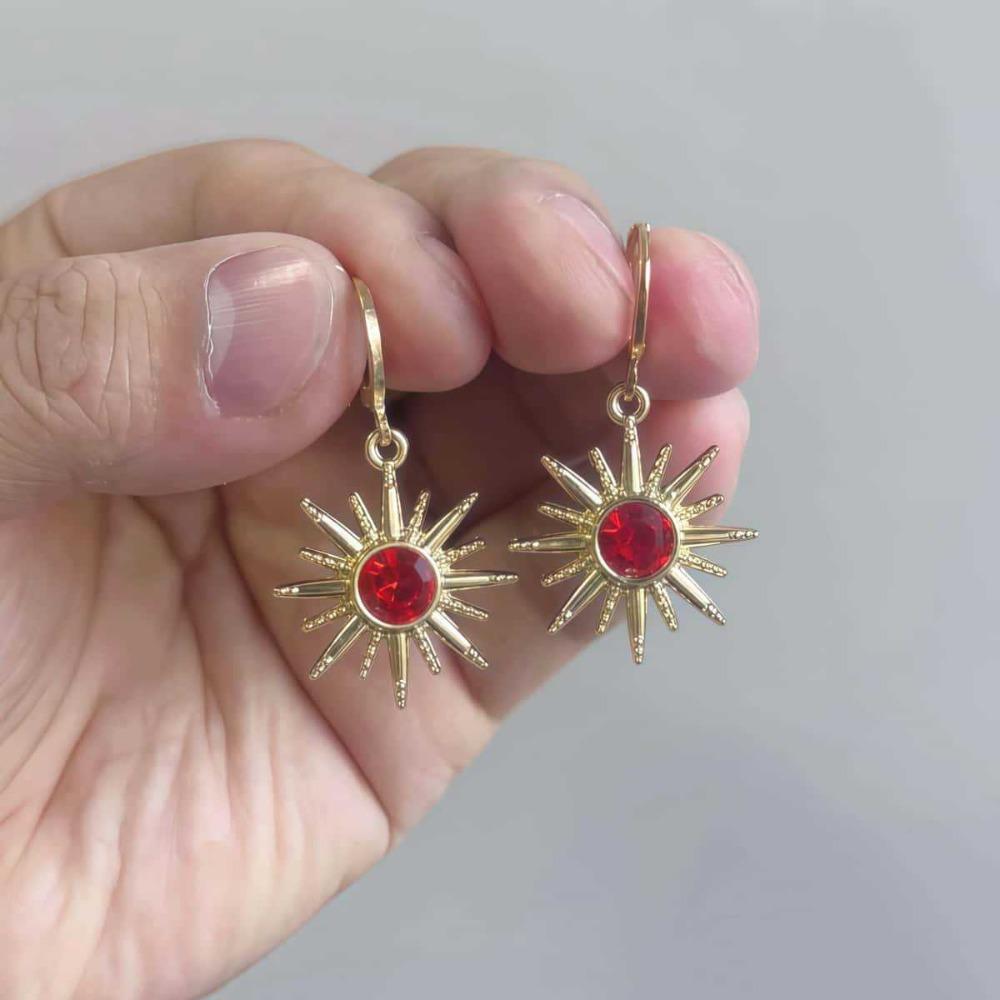 Fashion Retro Gold Color Baroque Sun Red Zircon Pendant Hoop Earrings for Women Luxury Charm Dangle Earrings Jewelry Accessories