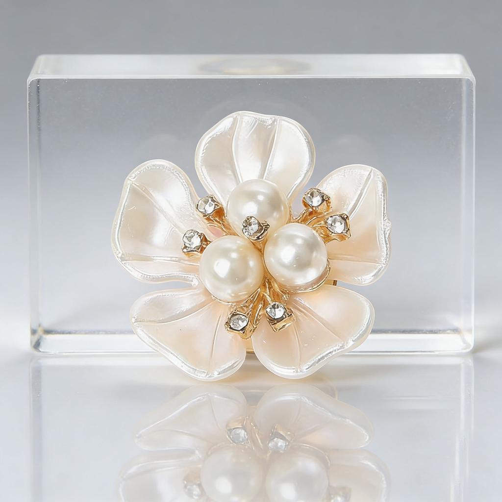 Luxury Imitation Shell Pearl Flower Shirt Sleeve Button Elegant Copper Cufflinks Button Cover Accessories for Women and Men