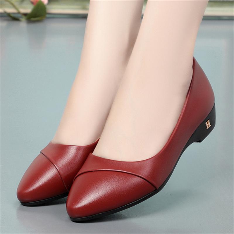 Women's Shoes Spring And Autumn New Wedge Soft Bottom Mom's Shoes Non-slip Black Work Shoes Fashion Outdoor Loafers Female
