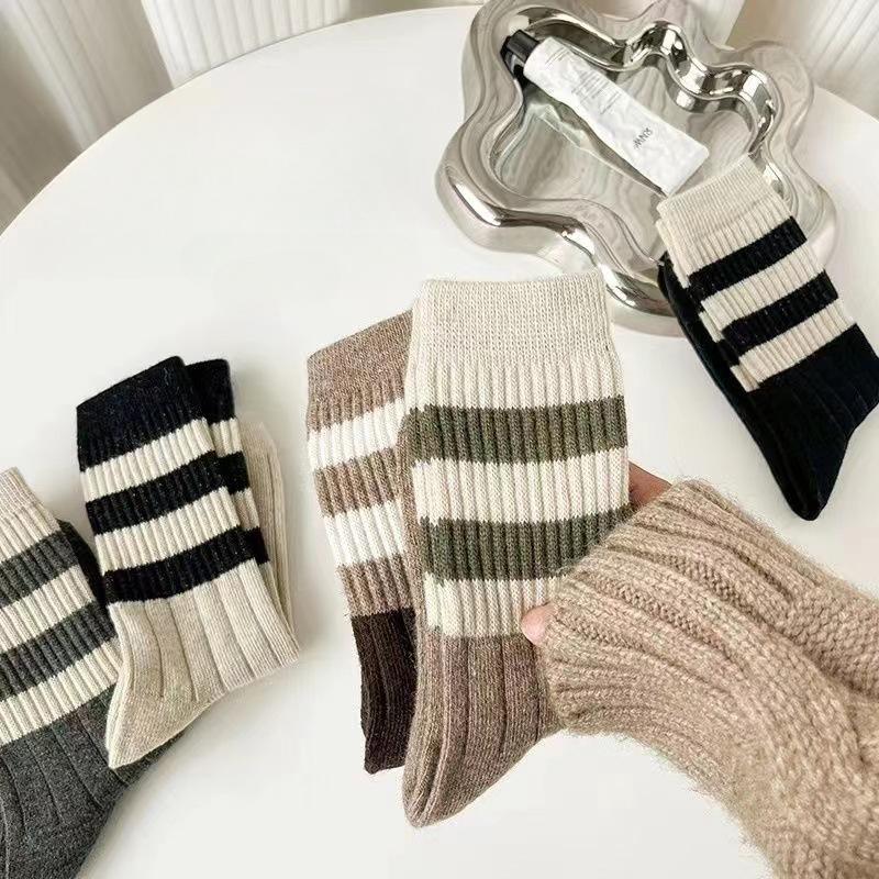 Girls Can Wear Mid Length Women's Socks In All Seasons, with Maillard Colored Ribbed Double Bar Striped Socks for Warmth, Simplicity, and Fashion