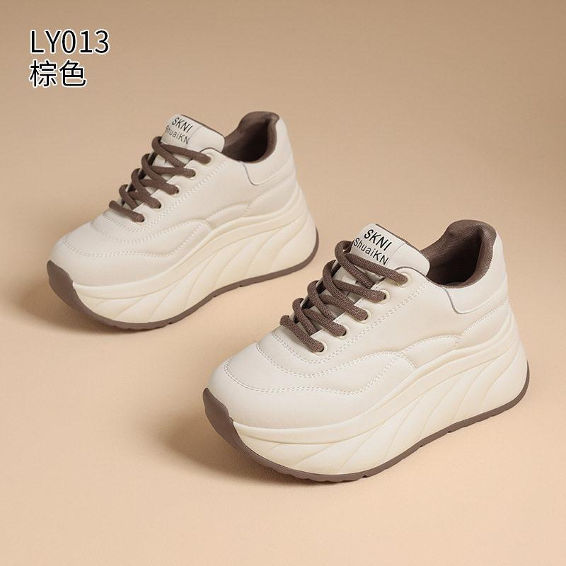 Dad shoes women's 2026 autumn and winter new fashionable simple versatile inner height increase student sports casual women's shoes