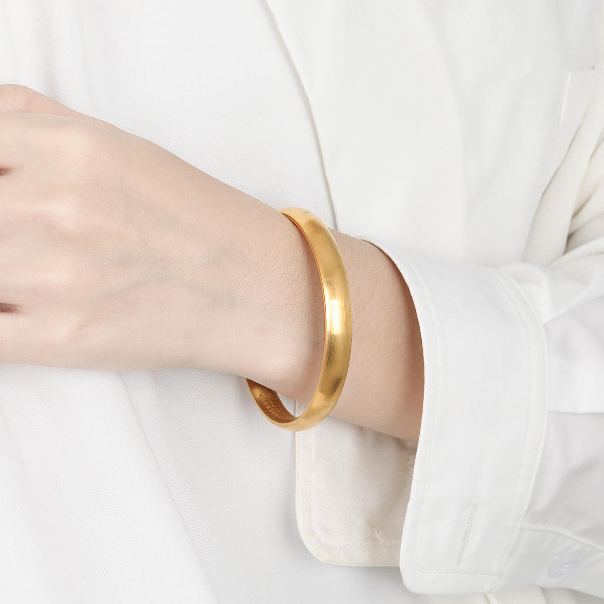 

Браслет из титановой стали «Сутра сердца Праджняпарамита» с традиционным китайским дизайном 58mm