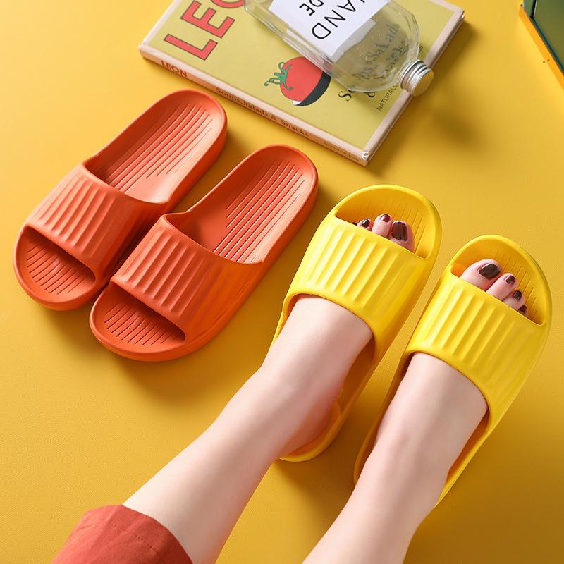 

Summer couple home slippers indoor non-slip bathroom slippers eva rubber and plastic lightweight odorless slippers men and women 40/41 (fits 39/40) помаранчевий