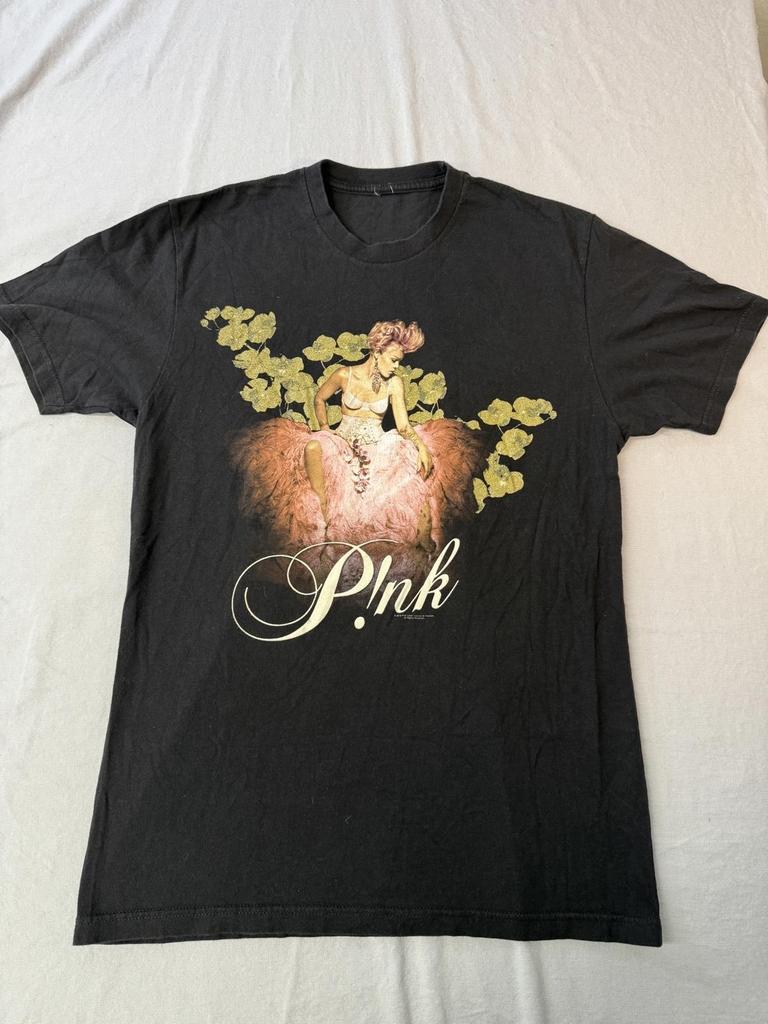 Pink Singer T-shirt Tour Truth About Love Tour - M