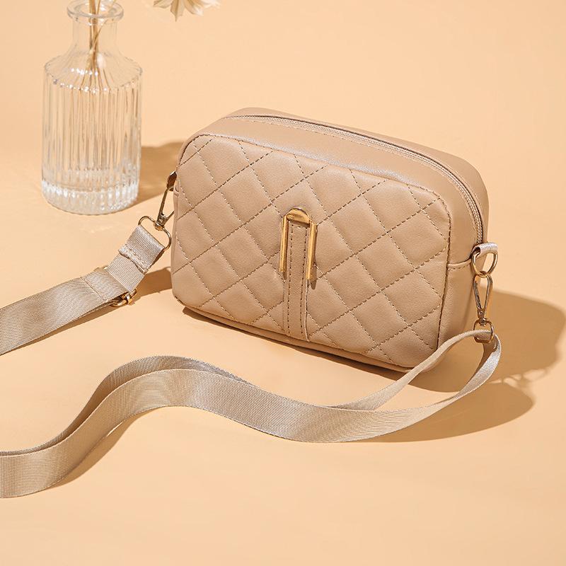 Women's bag new fashion trend camera bag diamond simple shoulder messenger bag one piece