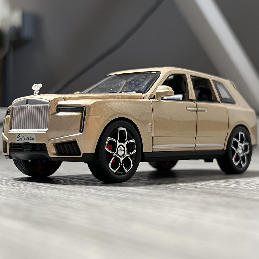 1:32 Rolls Royce Cullinan Luxury SUV Alloy Simulation Car Model Diecast & Toy Vehicles And Collectibles Cars Decoration Toy Boys