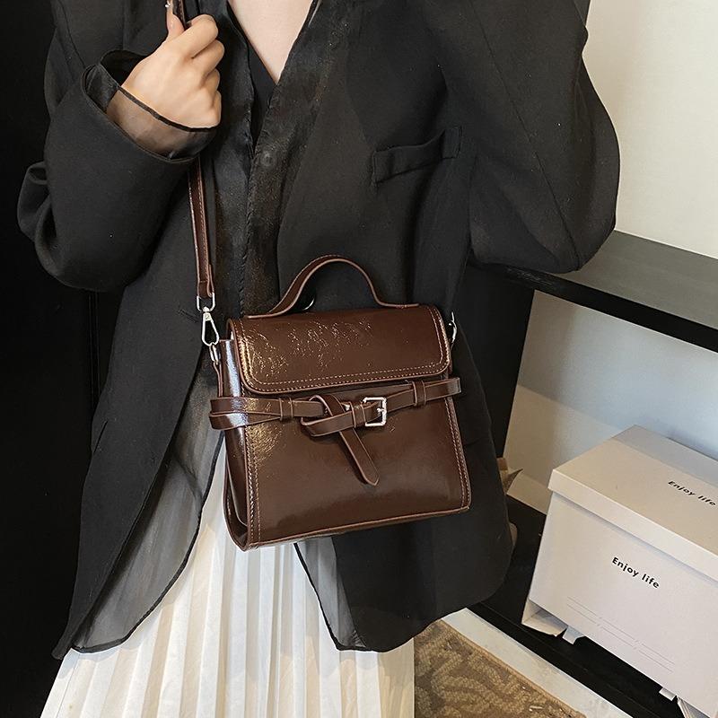 Retro small bag women's autumn and winter versatile new fashion shoulder messenger bag portable work small bag