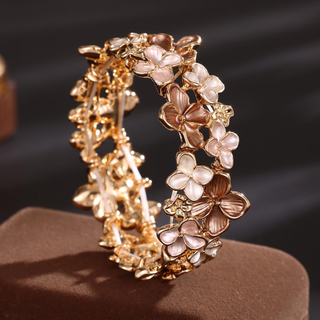 Enamel Hollow Cherry Blossom Elastic Bracelet with High-end Feel, Ladies' Valentine's Day Rose Bracelet