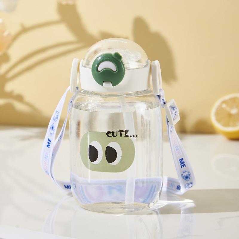 High value diagonal straw cup cute cartoon children's water cup bomb lid 500ml plastic cup