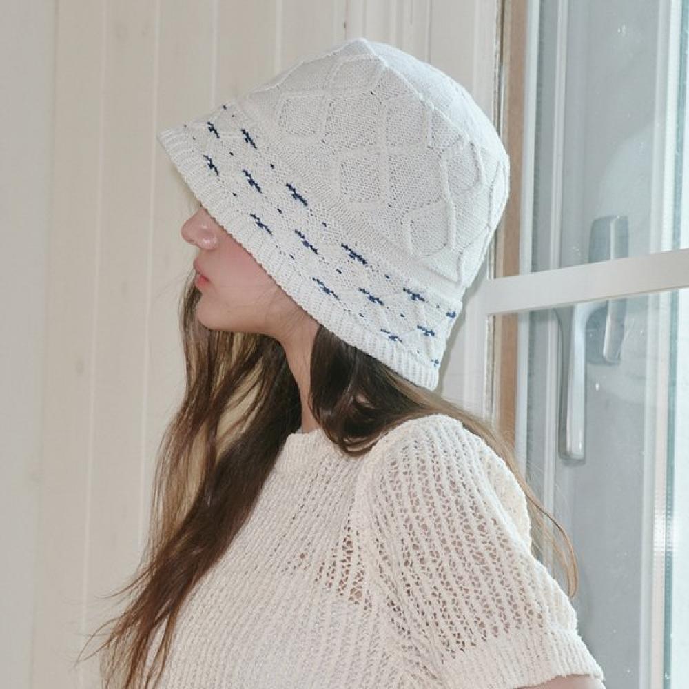 Allincomplete Dot Argyle Bucket Hat