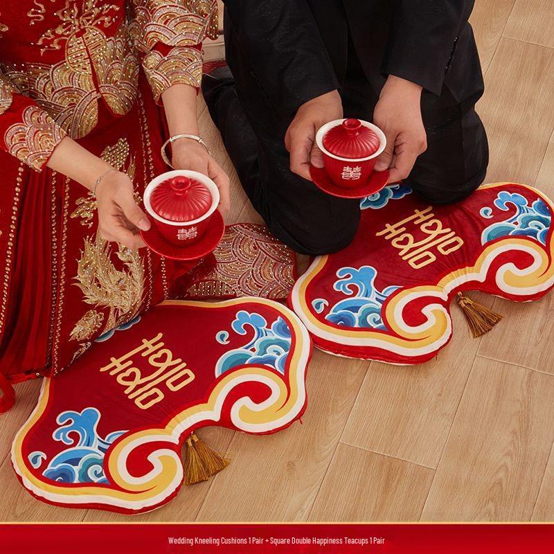 Red Wedding Kneeling Cushions for Tea Ceremony and Bride's Address Change - Complete Cotton Set.
