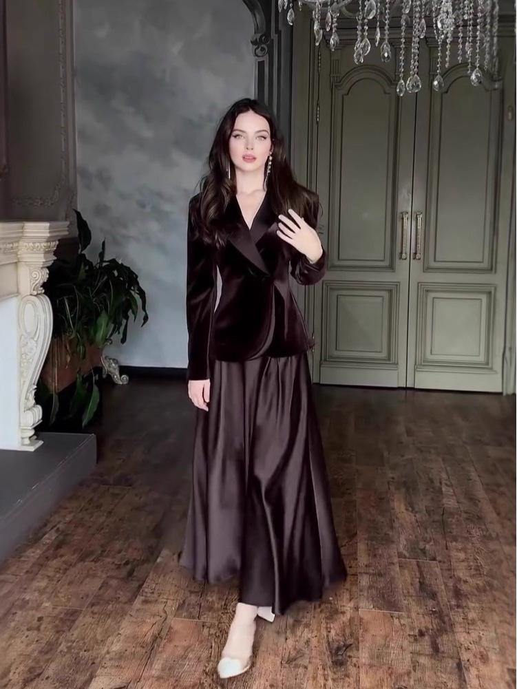 2025 Winter Retro Luxury Long Sleeve Warm Skirt Set