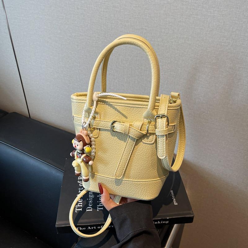 Spring New Retro High-end Fashion Handbag Bucket Bag Versatile Commuter Shoulder Messenger Bag