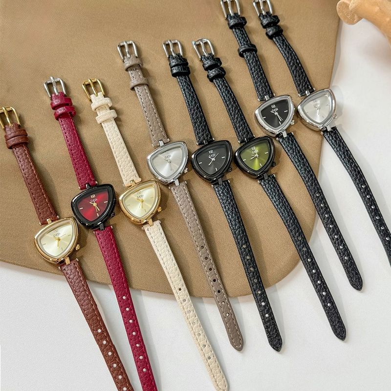 Retro-Chic Irregular Women's Watches Creative Triangle Small Dial Genuine Leather Strap Water-Resistant Quartz Women's Watch