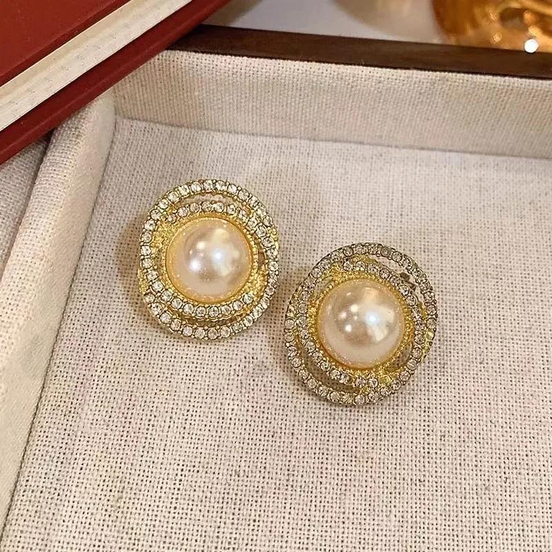 French Baroque Pearl Earclip with No Ear Hole for Women New Earclip Style Versatile Earaccessory