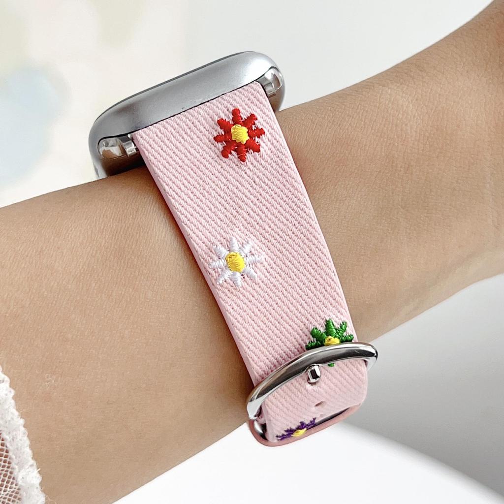 Compatible Embroidered Daisy Watch Strap for Apple Watch Series 11, Huawei FIT4, and Xiaomi 9Pro.