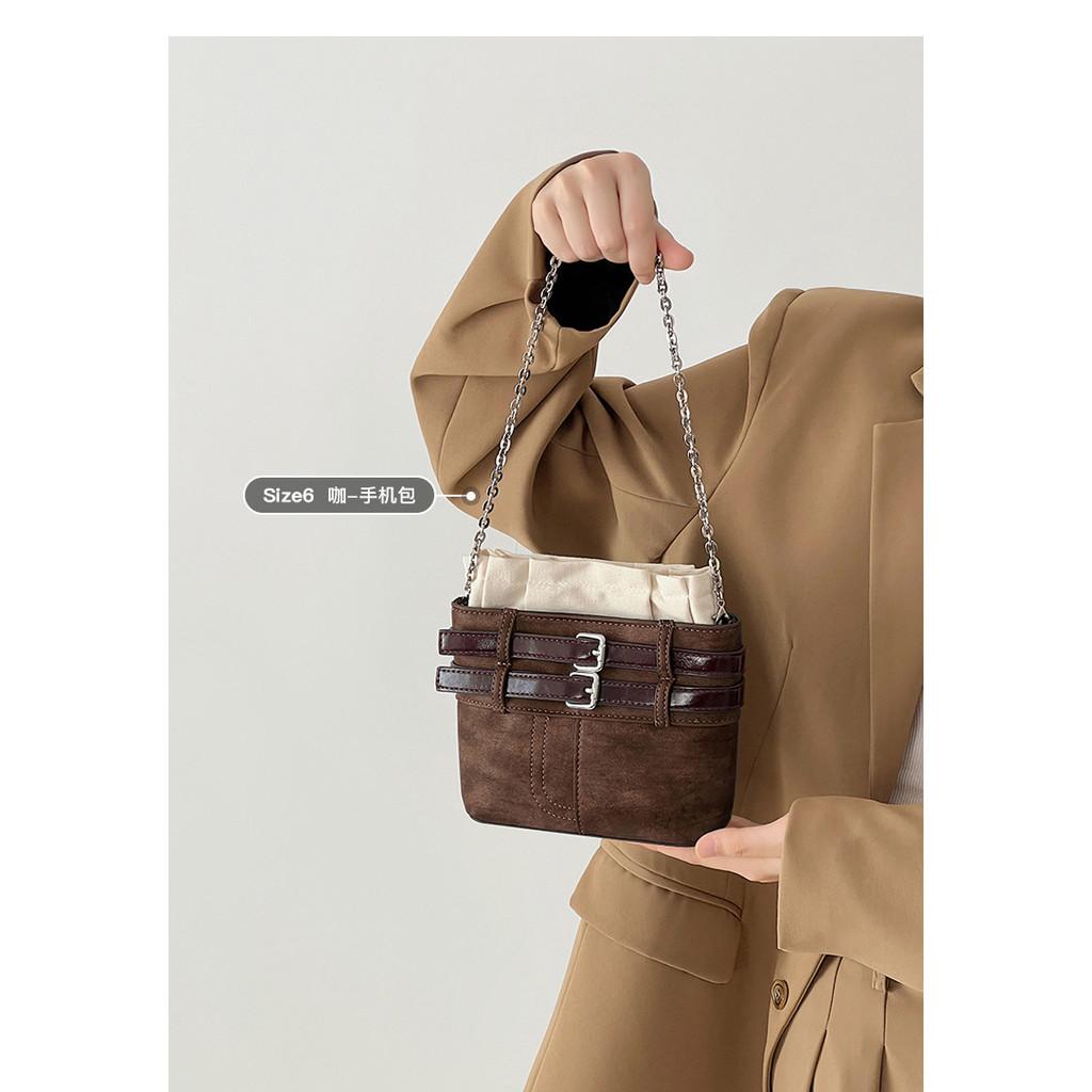 Ielgy Retro Belt Buckle Shoulder Messenger Bag
