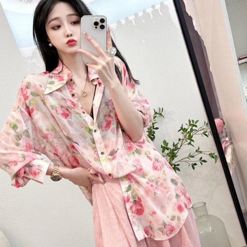 Elegant Rose Button Long-Sleeve Women's Shirt - Sweet, Stylish Design, Sun Protection Outerwear