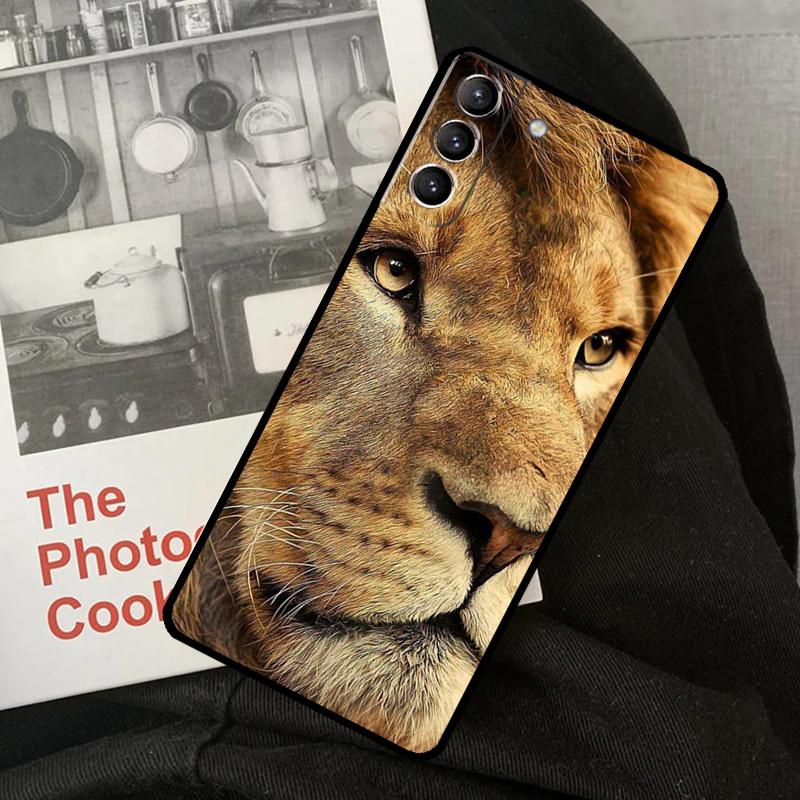 King Of The Jungle Lion Phone Case For Samsung Galaxy S23 S22 S24 Ultra S20 S21 S24 FE S9 S10 Plus Note 10 20 Ultra
