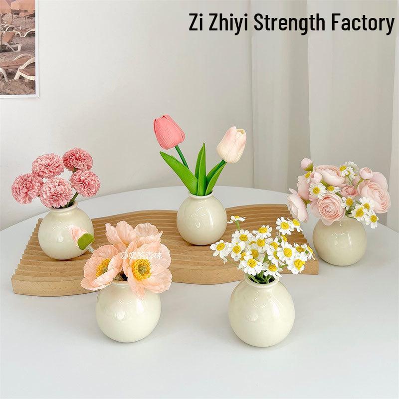 High-End Mini Ceramic Vase Ornament for Fresh Home Decor in Living Room or Dining Table