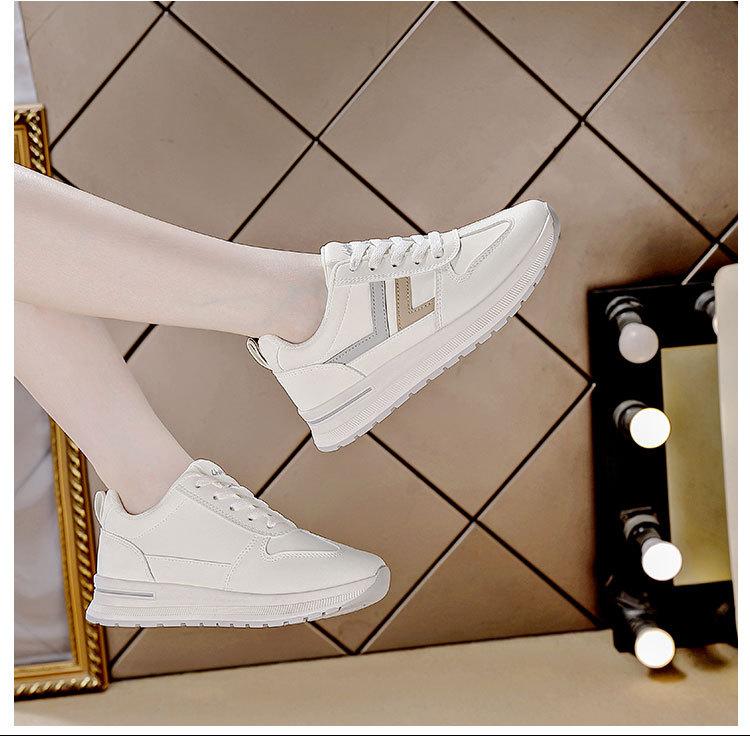 Large size white shoes women's 2025 spring and autumn new breathable and lightweight soft-soled sports shoes thick-soled versatile explosive casual s