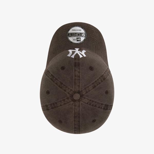 New Era New York Yankees Pigment Unstructured Ballcap Brown