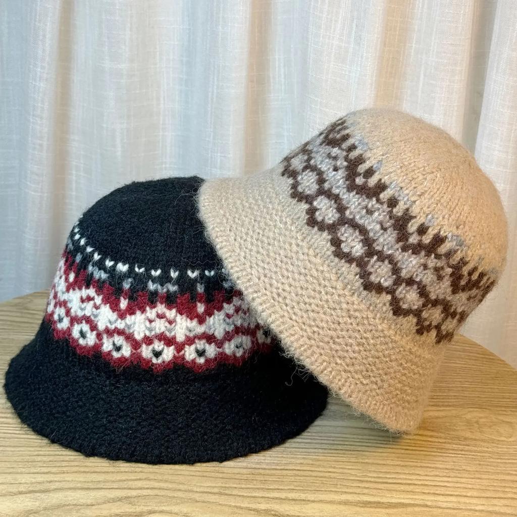 Koreanischer Stil Handgestrickte Jacquard-Wollmütze Damen Herbst Winter Warm Bequem Vielseitig Gesicht-Betonend Kleine Fischerhut