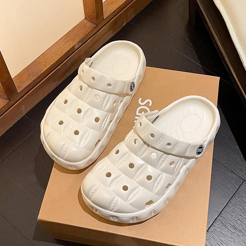 Baotou hole shoes female cute new non-slip summer wear breathable deodorant eva beach slippers