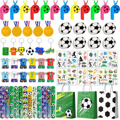 Fotbollsfavoriter, 96 st Fotbollsfestfavoriter för barn-Fotbollssnaparmband Nyckelringar etc Fotbollsfödelsedagsfestfavoriter för Fotbollsfestdekorationer Tillbehör
