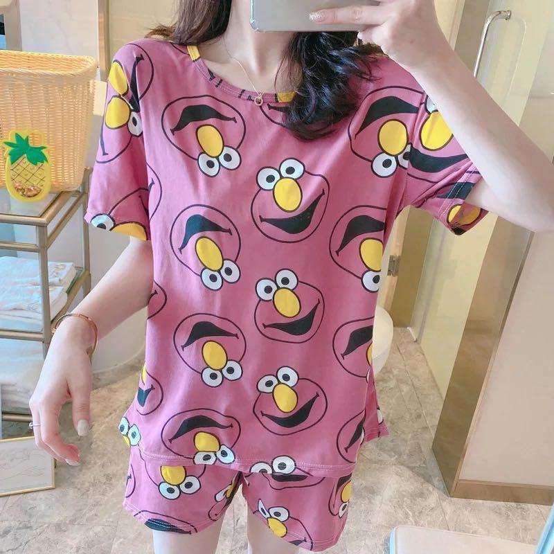 Women's Cute Summer Pajama Set - Short-Sleeved Top & Shorts, Casual Cartoon Loungewear for Indoors and Out.