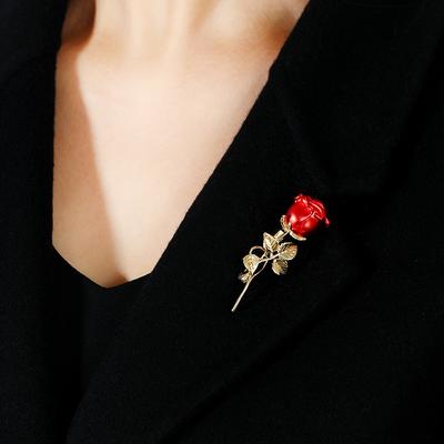 Red Flower Niche Design Brooch Femininity High-end Suit Sweater Corsage Rose Pin Simple Accessories