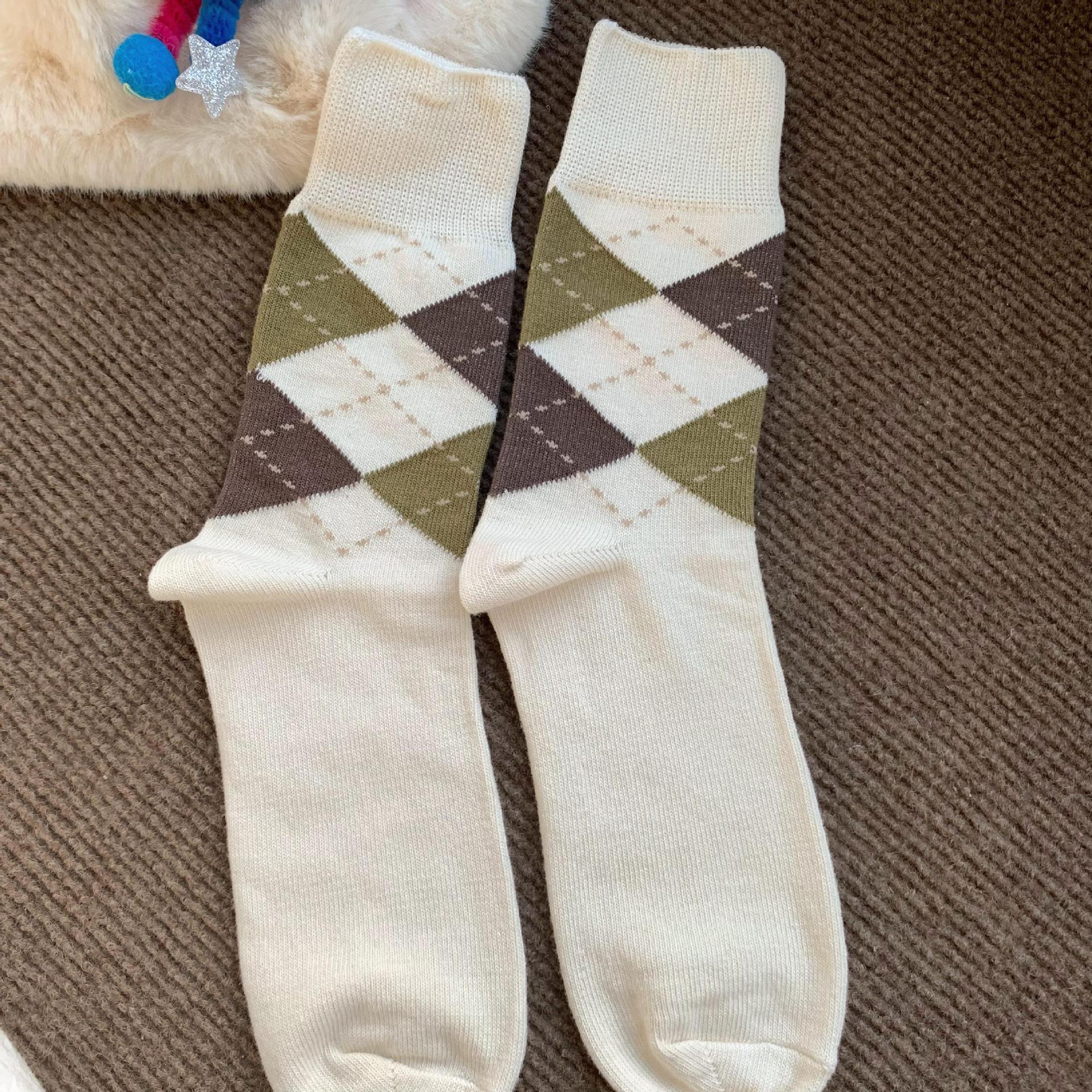 

Socks Autumn Color Rhombus Retro Medium Tube Socks Tide Korean College Simple Wind Stacking Socks One size fits all білий