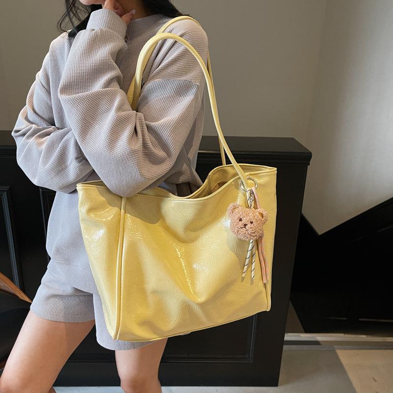 Commuter Large-capacity Tote Bag Women's New Shoulder Armpit Bag