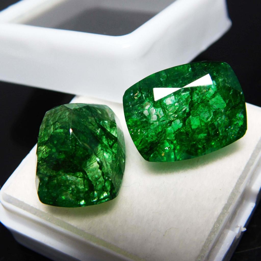 Natural Green Muzo Emerald 19.6ct Cushion Cut Certified Loose Gemstone