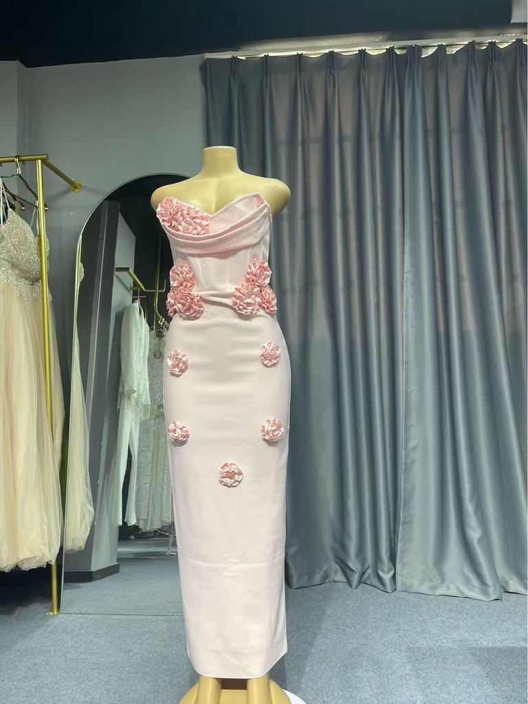 Elegante Vestido Bodycon Bandeau con Flor 3D: Vestido de Boda y Fiesta Verano 2024
