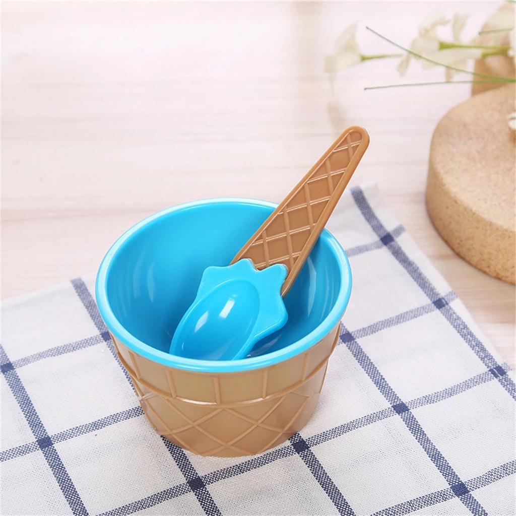 Plastic Kids Ice Cream Bowl with Spoon Set Durable Lightweight Design Suitable for Everyday Use and Outdoor Activities