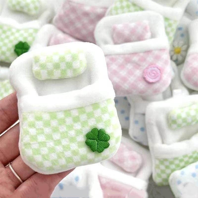 Cute Mini Fluffy Plush Doll Sleeping Bag Plush Doll Bed Soft Sleeping Bag Mini Doll Room Decoration Furniture Doll Accessories