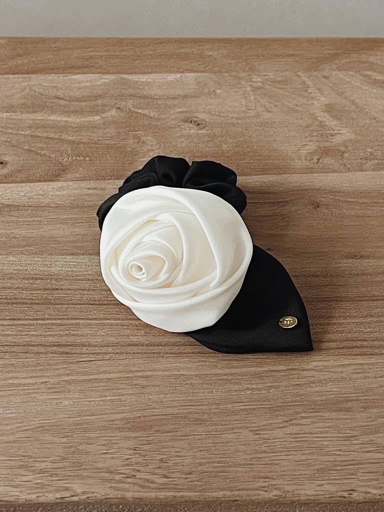 Oar Classic Monotone Rose Hair Scrunchie