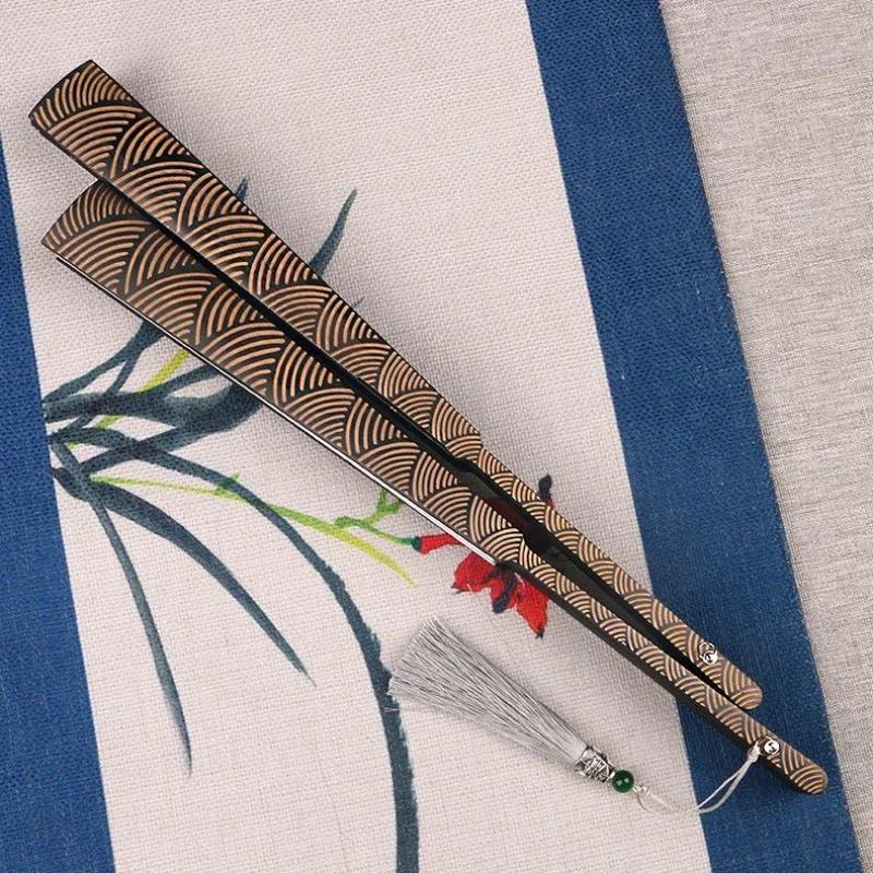 Model Nor Evantai Pliabil din Hârtie de Orez Fin Sculptat Pânză de Mătase Neagră cu Stropi Aurii Model Antic Val de Mare Evantai China-Chic