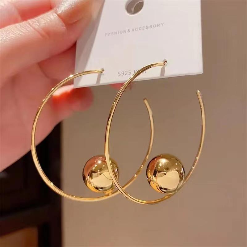 Exaggerated Metal Big Circle Earrings For Women Female Classic Simple Beaded C Shape Round Hoop Earrings Smooth Ear Cuff Jewelry