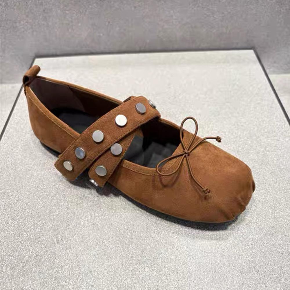 Leather version~ leather retro French rivet bow flat sole shoes women's light ** fork belt Mary Jane women's shoes