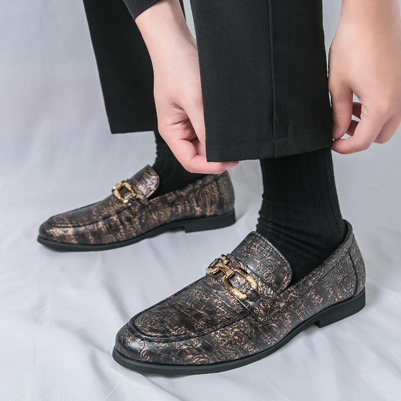 Fashion Designer Men's Pointed Metal Button Wedding Shoes Male Print Pattern Loafers Formal Dress Footwear Zapatos Hombre