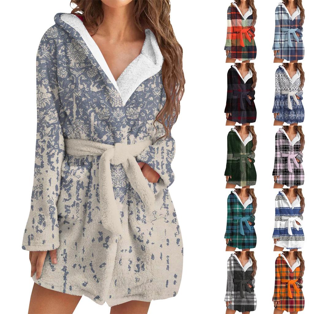 Women's Long-sleeved Fall And Winter Warm Bathrobe Home Clothing Christmas Plush Pajamas Robe