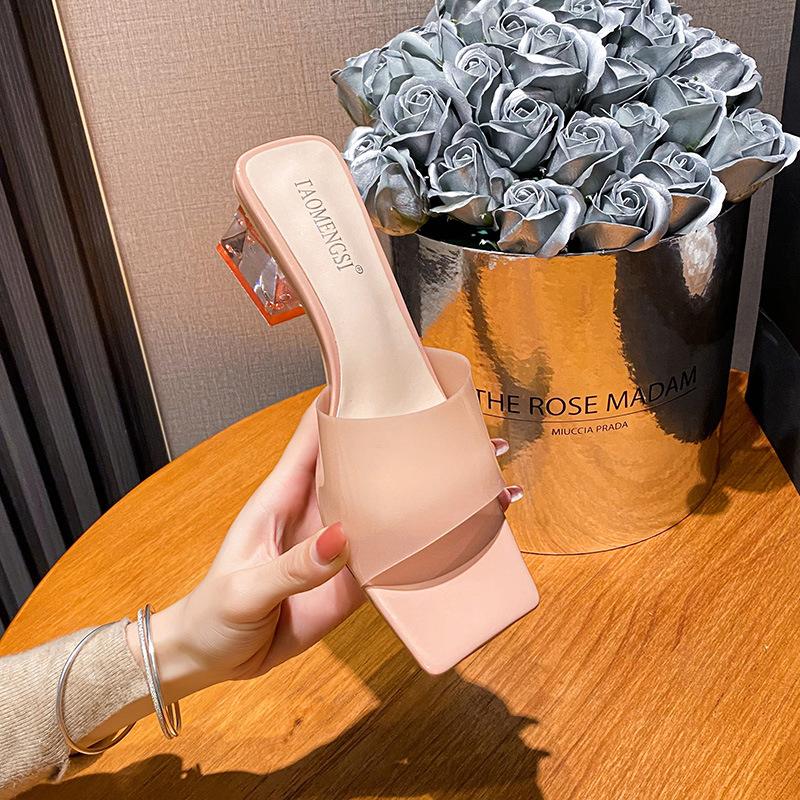 

YD [Yixinda] G-end series _ square head rhinestone transparent crystal thick heel slippers women s sandals outside 34