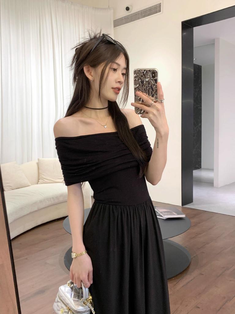 Human Cotton French Light Ripe Feeling Hepburn Style Temperament One-word Shoulder Black Dress Summer Waist Gentle Long Dress
