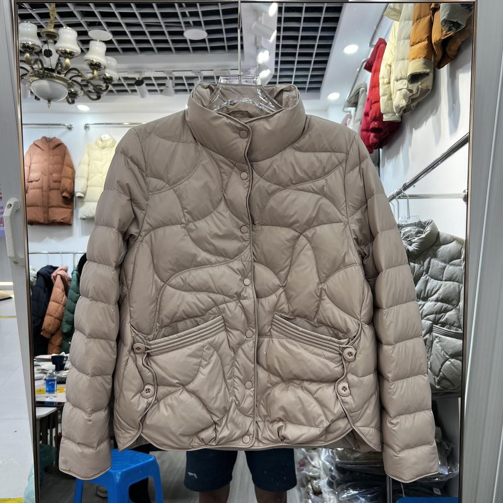 White duck down light down jacket women's short model new model autumn and winter fashion temperament small stand-up collar jacket tide