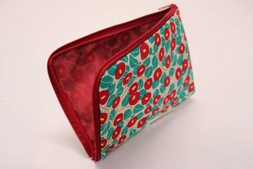 Kyosuke Yumeji Goshuincho Pouch Camellia L-shaped