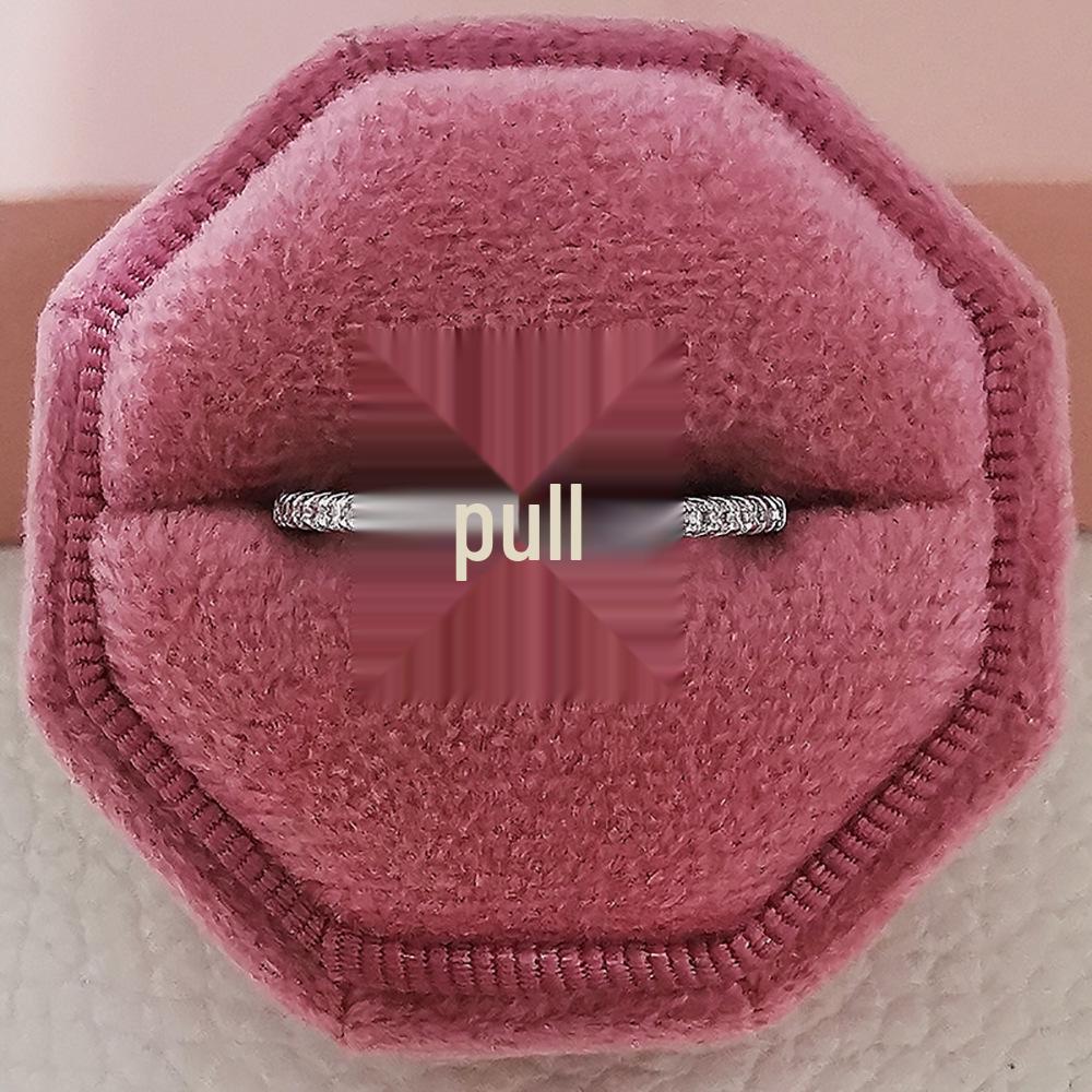 

Помолвочное кольцо с бриллиантом квадратной огранки цвета шампань и паве из желтых драгоценных камней - R4998 Size 6 жёлтый