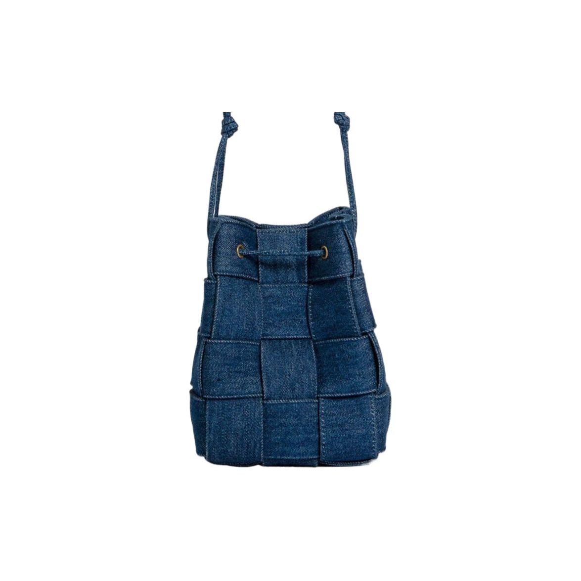 

Bottega Veneta Fashion Woven Drawstring Closure Denim Mini Crossbody Shoulder Bag Women bags Indigo 743789V2ZB14019 Basic Set (Bag+Dust Bag)