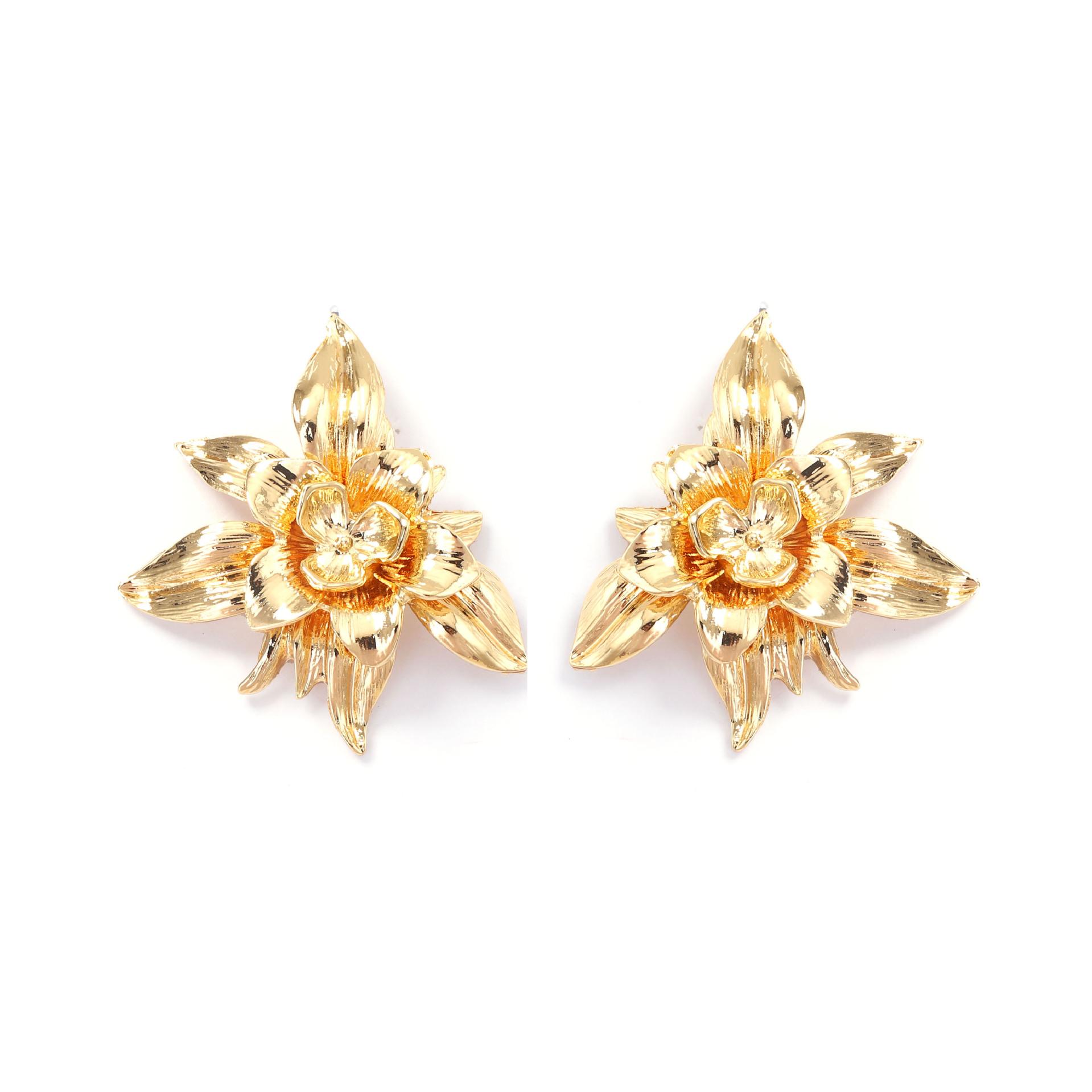 

DIGADAGU Alloy Flower Geometric Stud Earrings New Simple Exaggerated Earrings Women Party Zircon Accessories ZAA золотистий